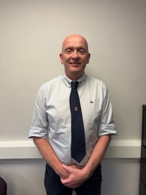Mr Andrew Gibson 